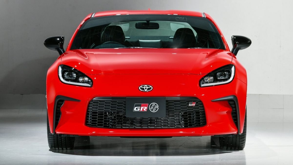 Types of Sports Cars - Toyota GR 86