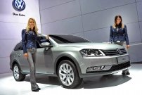 2012 New York Auto Show Girls