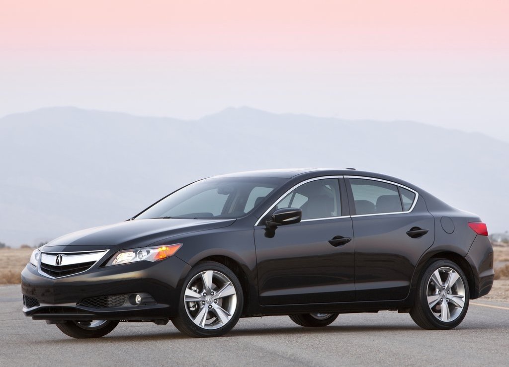 Buick Verano Vs Acura Ilx Photo Comparison Autotribute