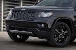 Stealthy Jeep Grand Cherokee 