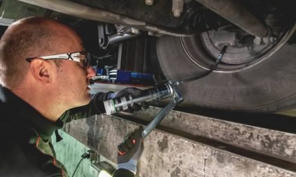 The 10 Best Grease Guns (Guide & Reviews) AutoTribute