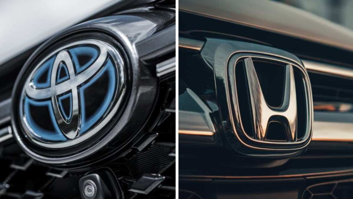 Toyota vs Honda - Logos